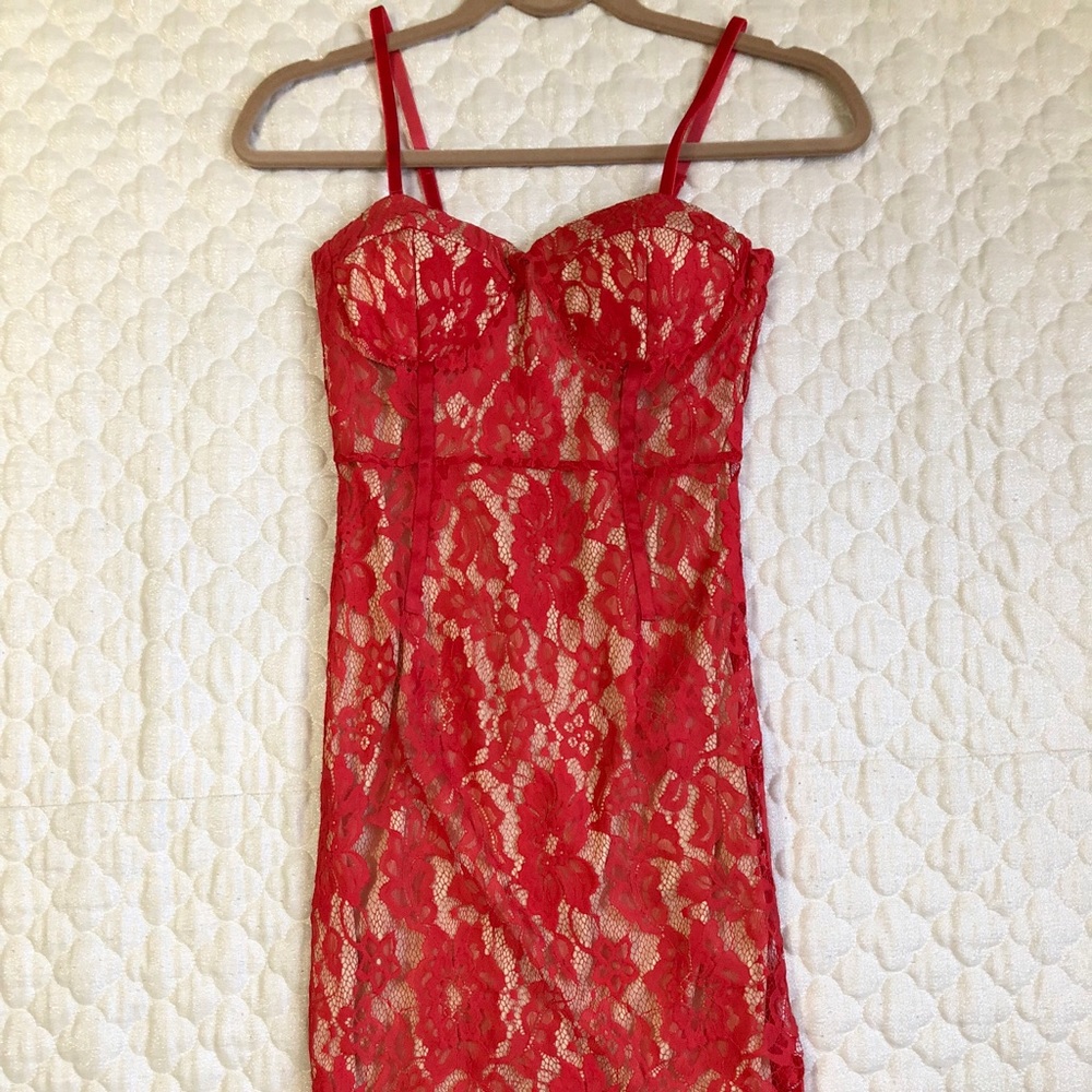 Midi tight lace dress